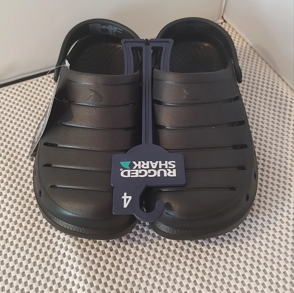Rugged Shark Boys Size 4 Eva Clogs Black NWT